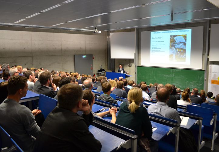 „Industrie 4.0“ war der Titel der sehr gefragten Veranstaltung des Vereins der Freunde an der OTH Regensburg. Foto: OTH Regensburg „Industrie 4.0“ war der Titel der sehr gefragten Veranstaltung des Vereins der Freunde an der OTH Regensburg. Foto: OTH Regensburg