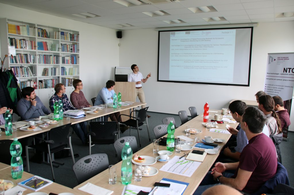 Vortrag Anton Schmailzl beim Projektmeeting.