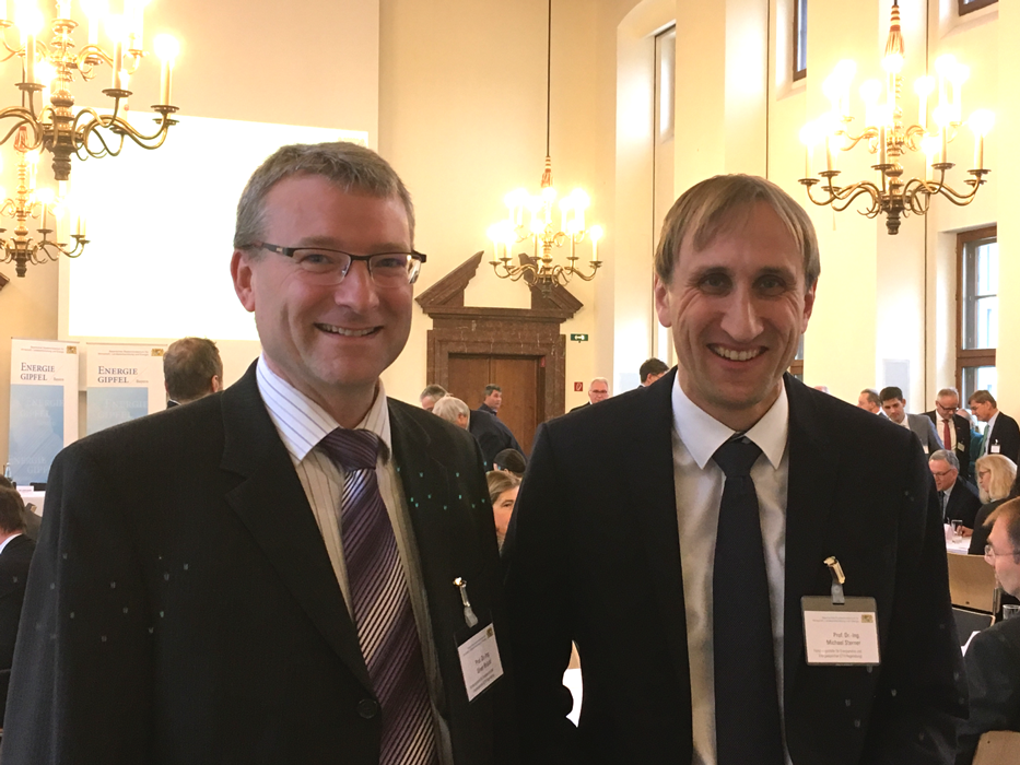 Prof. Dr.-Ing. Oliver Brückl (links) und Prof. Dr.-Ing. Michael Sterner von der OTH Regensburg beteiligen sich am Bayerischen Energiegipfel. Foto: privat