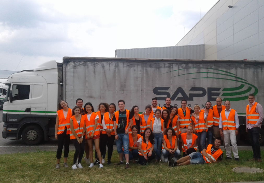 Nach dem Skoda Werk stand der Besuch beim Logistik-Dienstleister SAPE an. Foto: OTH Regensburg